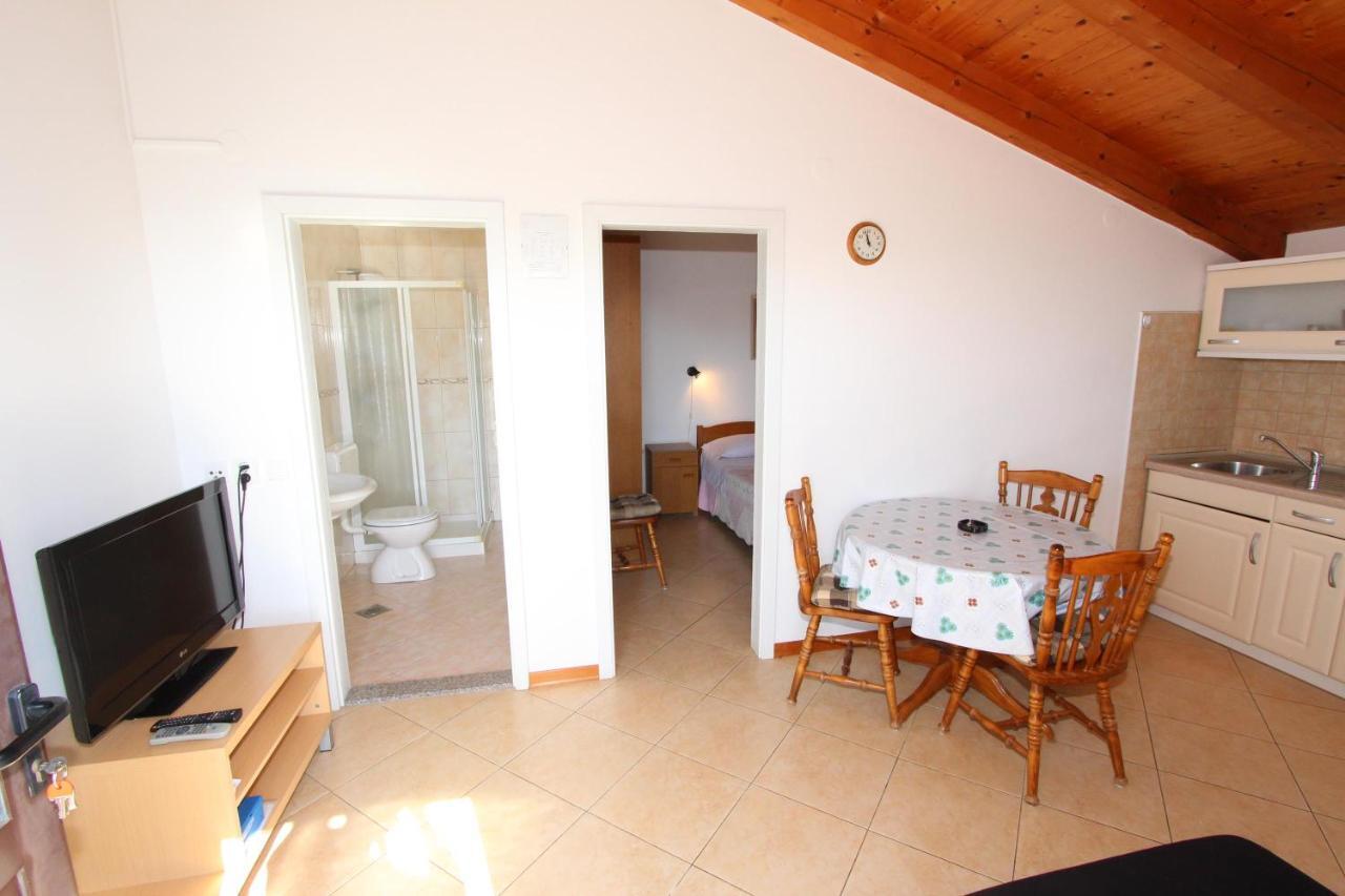 Malvina Apartment *